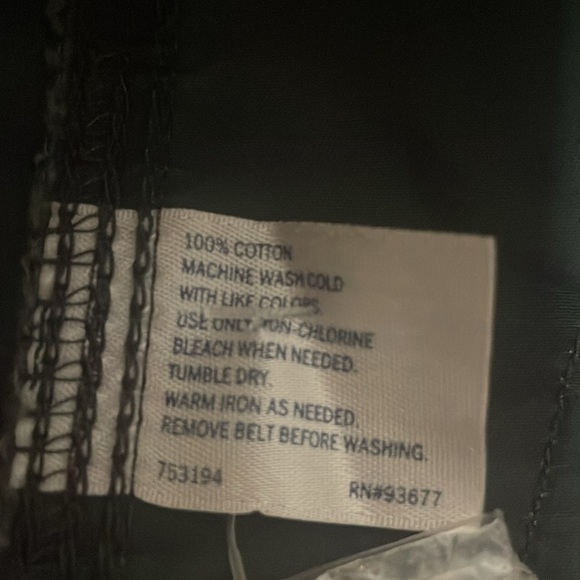 St. John Bay Women’s SZ 4P Gray 4 Pocket Cotton Shorts - Picture 11 of 12